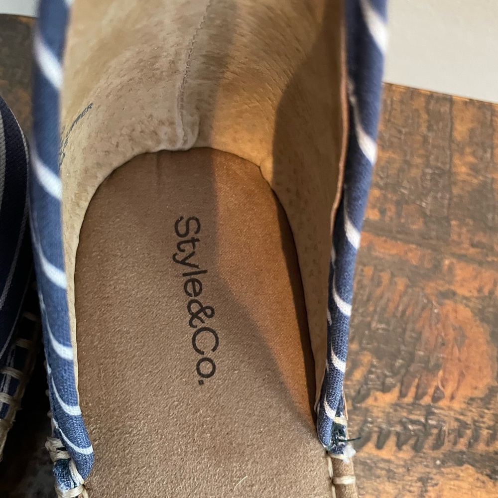 Style & Co. women’s Paminaa sandal created for Macys. Navy stripe . NWT - Picture 7 of 13